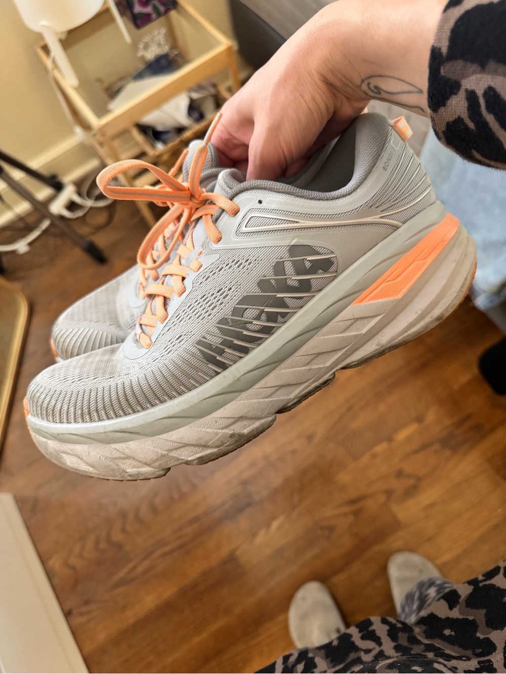 Hoka Women's Light Gray and Peach Road-Running Sneakers
